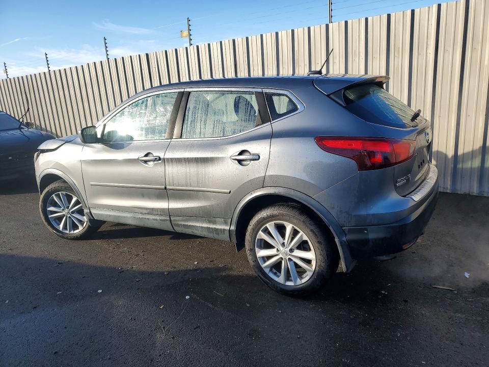 2017 Nissan Rogue Sport s