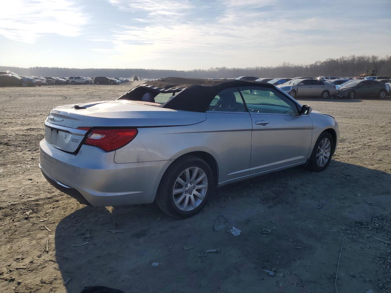 2012 Chrysler 200 Touring