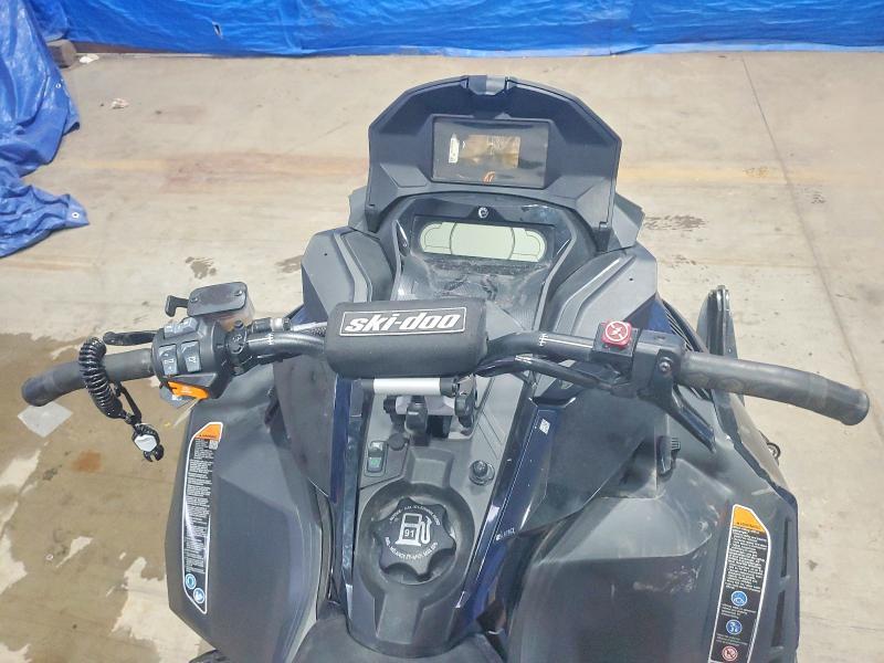 2022 Skidoo Renegade X