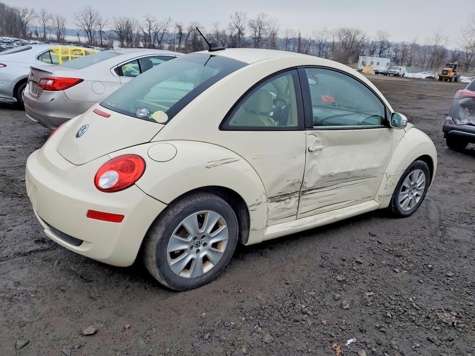 2009 Volkswagen New Beetle s