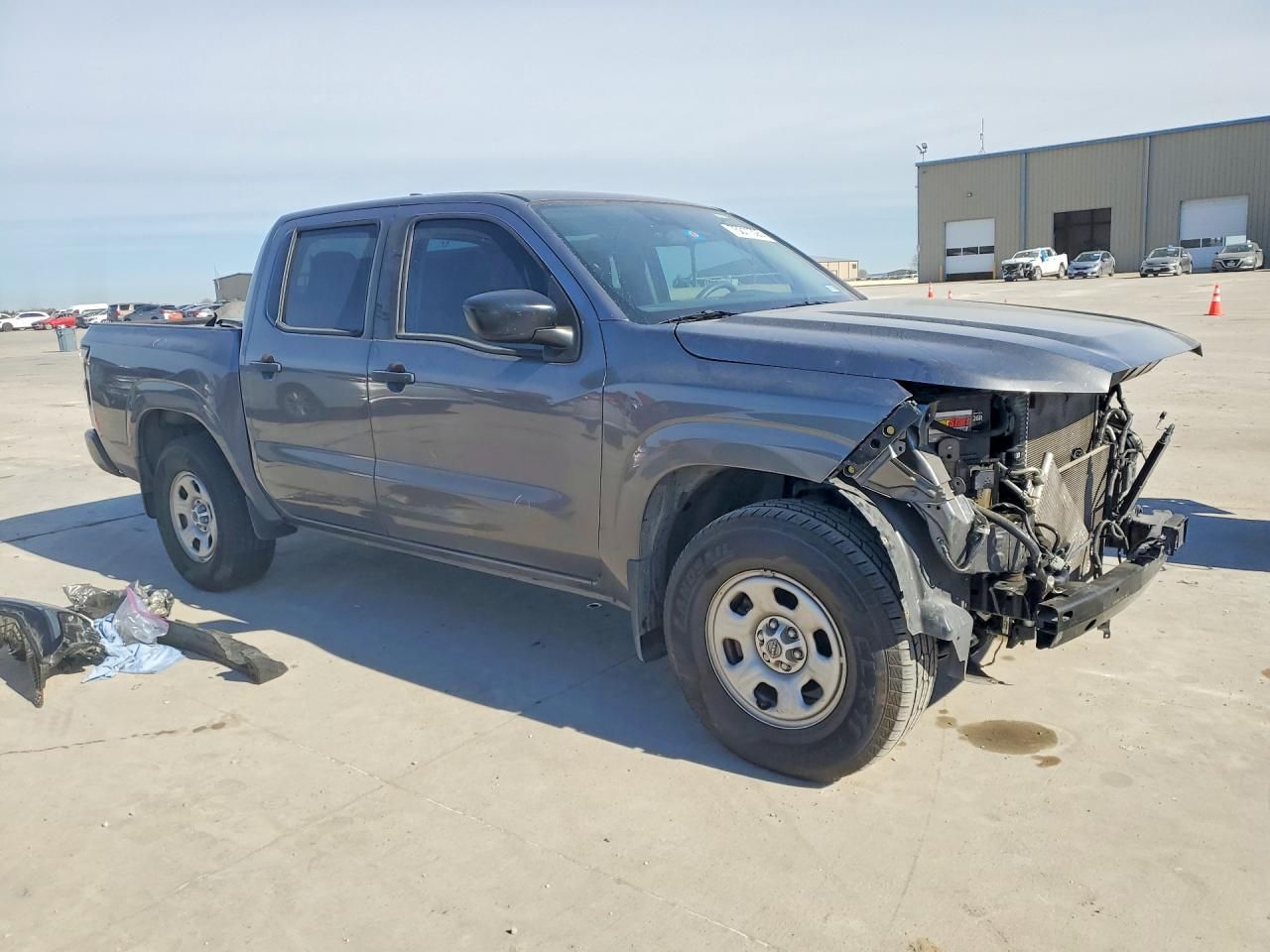 2022 Nissan Frontier s