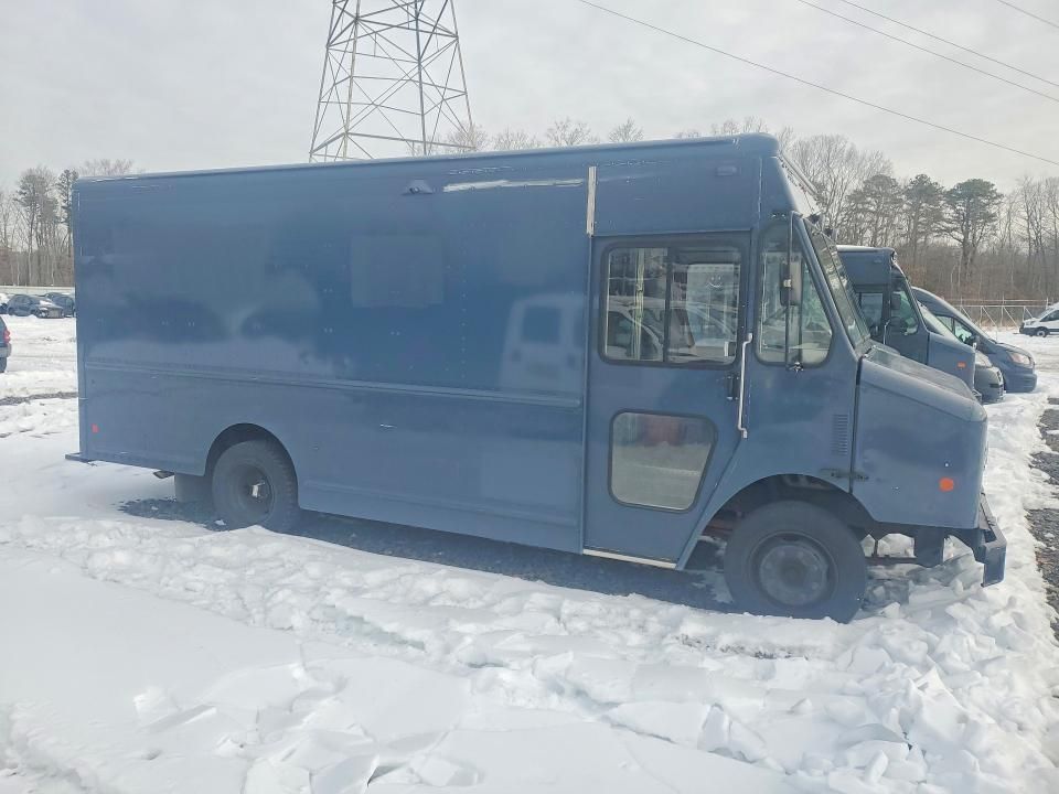 2020 Freightliner MT 45G Delivery Truck