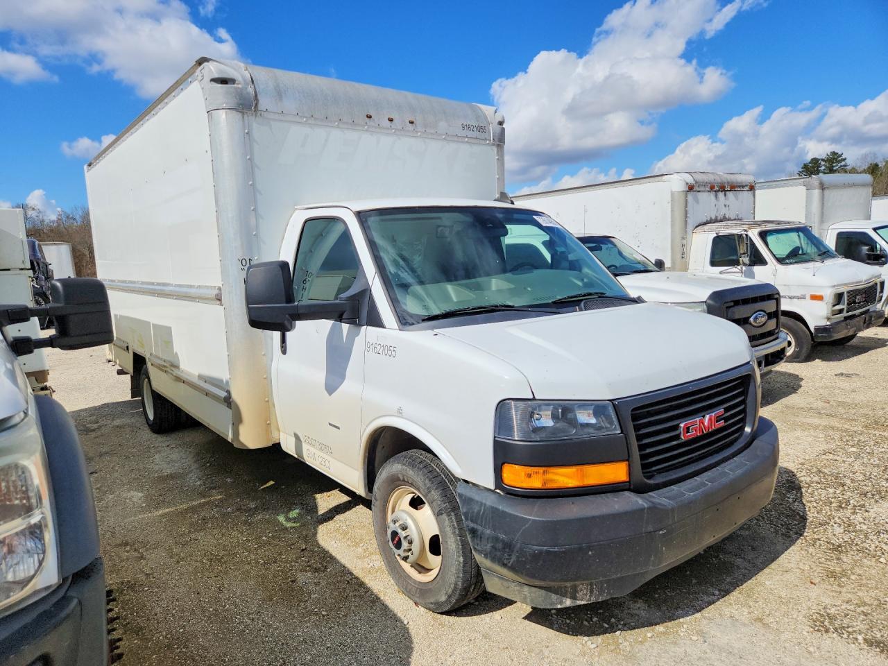 2021 GMC Savana BOX Truck