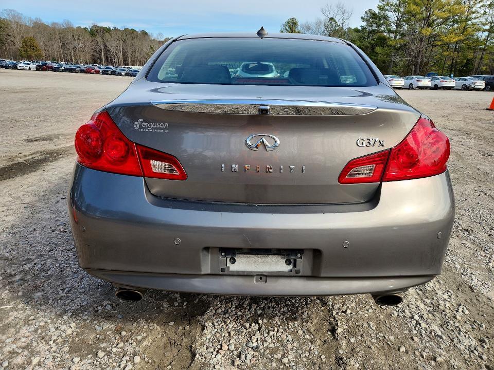 2010 Infinity G37 Sedan x