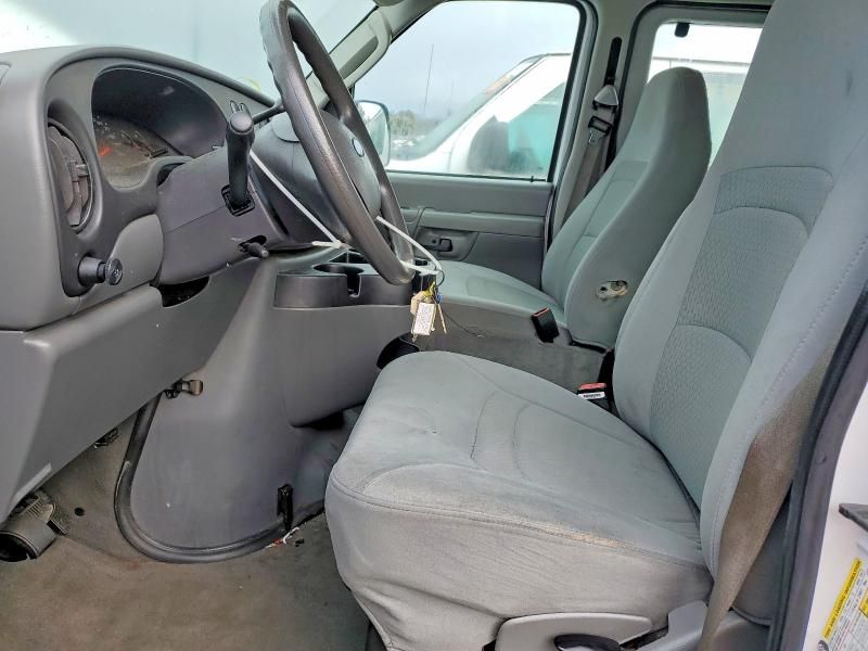 2007 Ford Econoline-box Truck