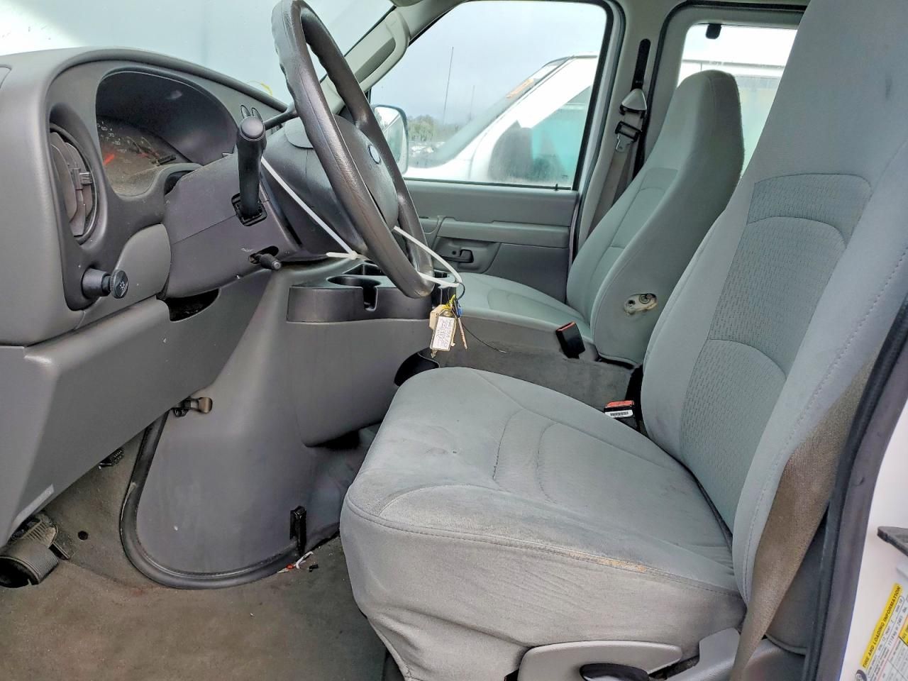 2007 Ford Econoline-BOX Truck