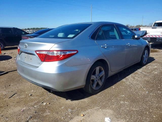 2015 Toyota Camry le