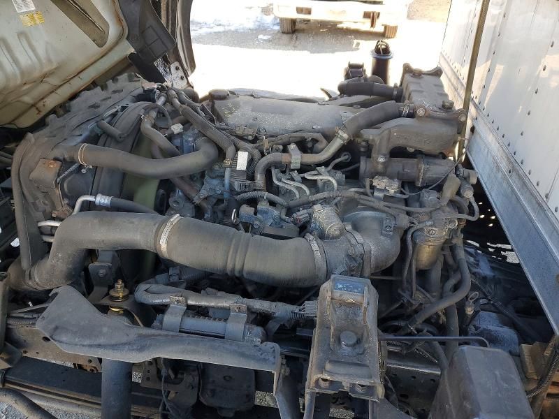 2017 Isuzu Nqr Refrigerated box Truck