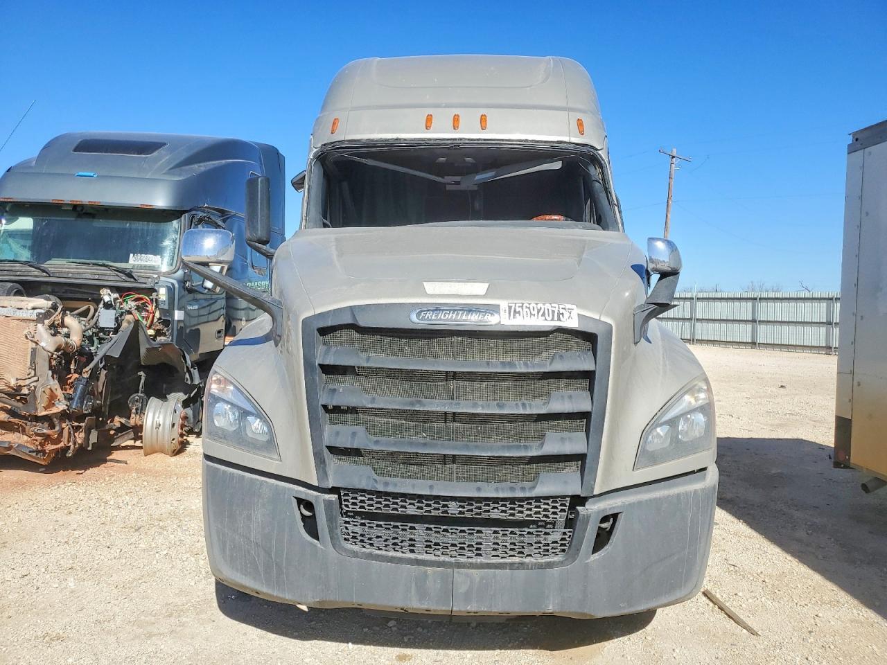 2020 Freightliner Cascadia 126 Semi Truck