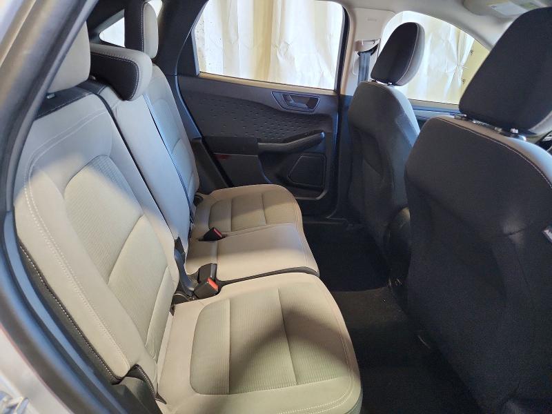 2020 Ford Escape s