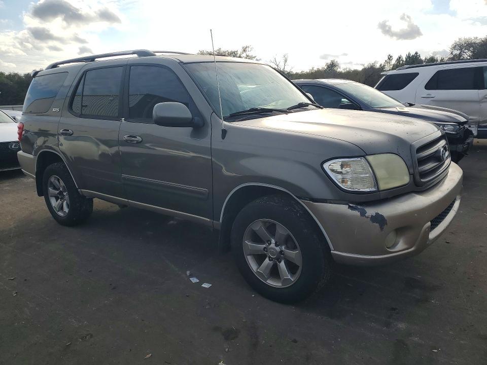 2004 Toyota Sequoia SR5