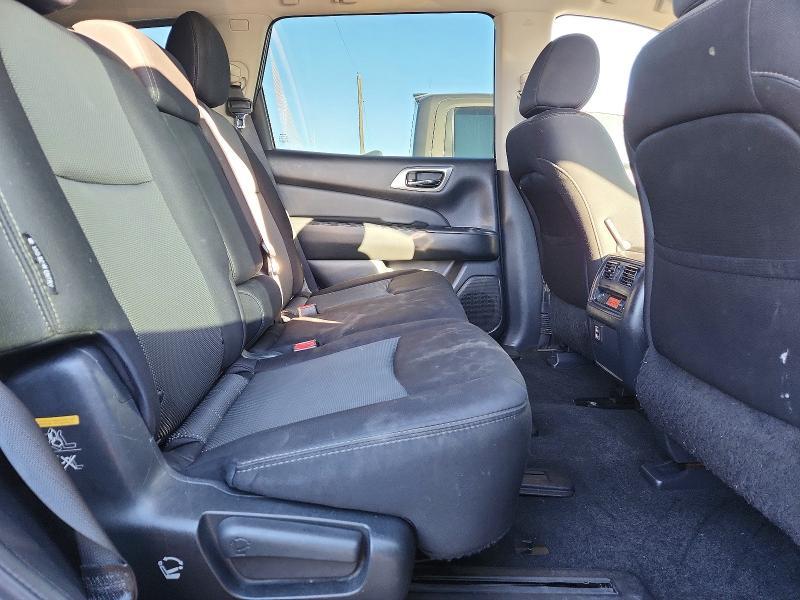 2018 Nissan Pathfinder s