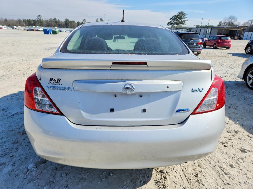2014 Nissan Versa s