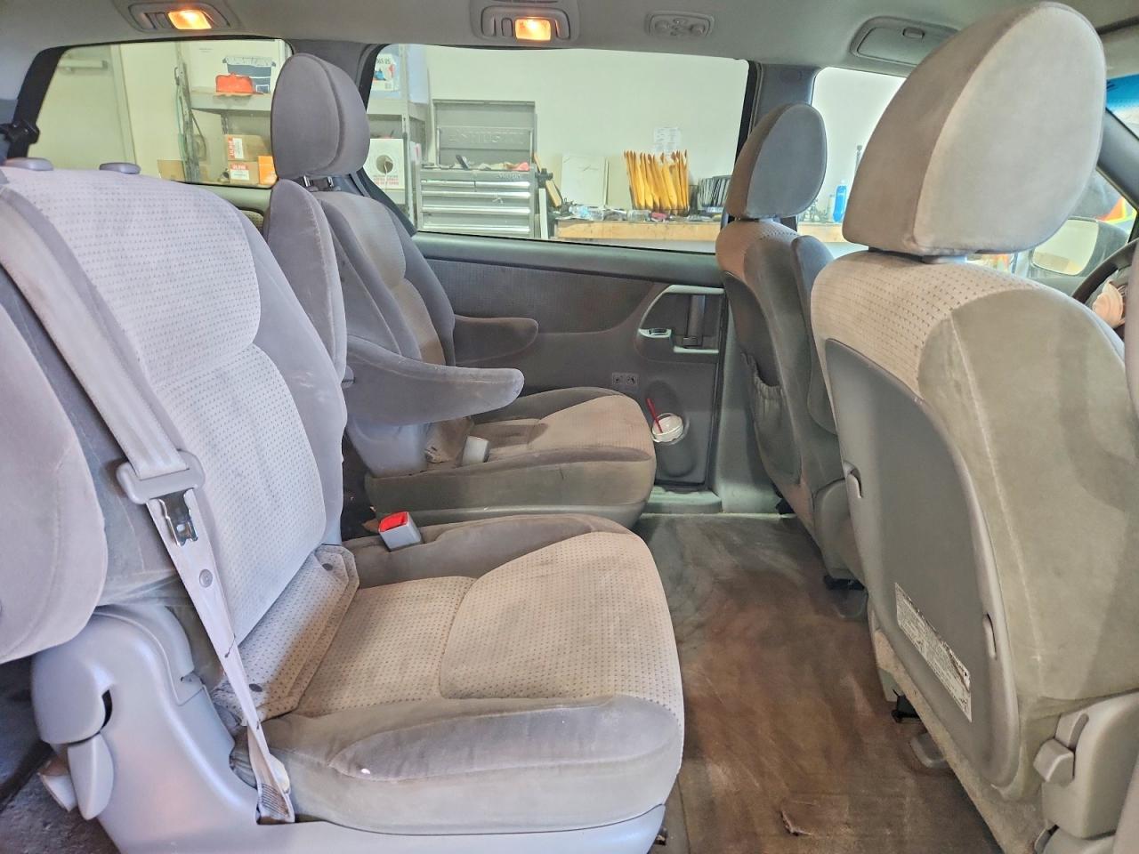 2009 Toyota Sienna le 7-passenger