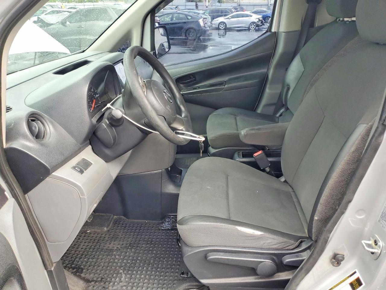 2015 Nissan NV200 Delivery Van
