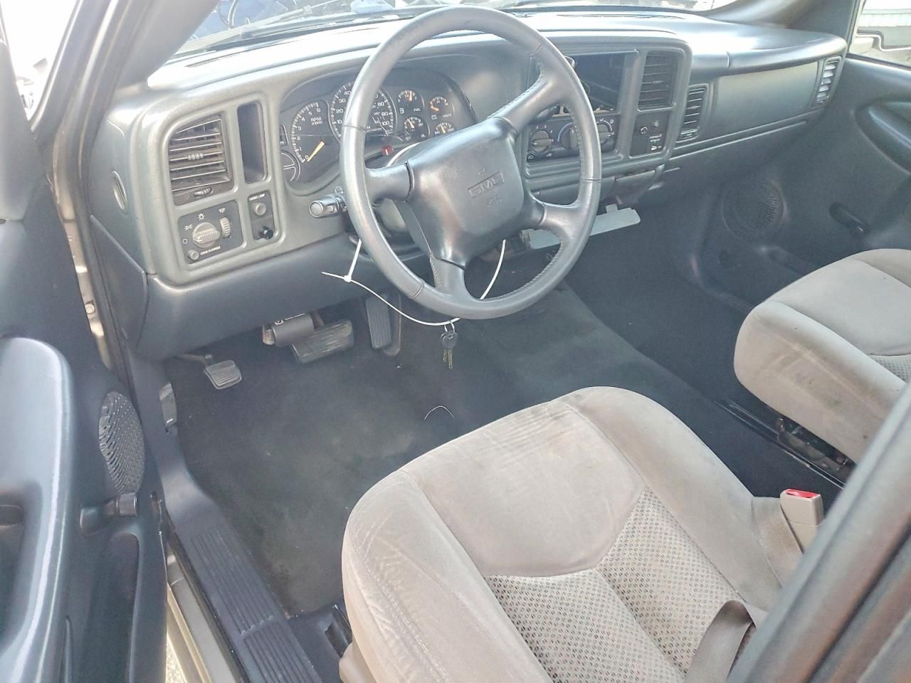 2002 GMC New Sierra C1500