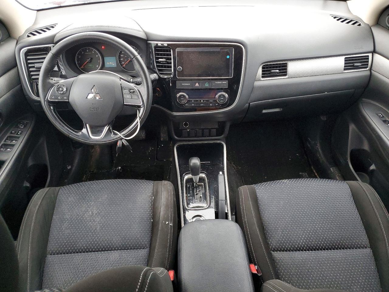 2018 Mitsubishi Outlander es
