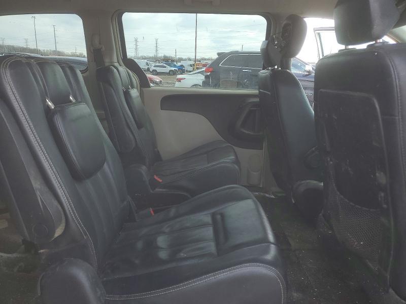 2012 Chrysler Town & Country Touring