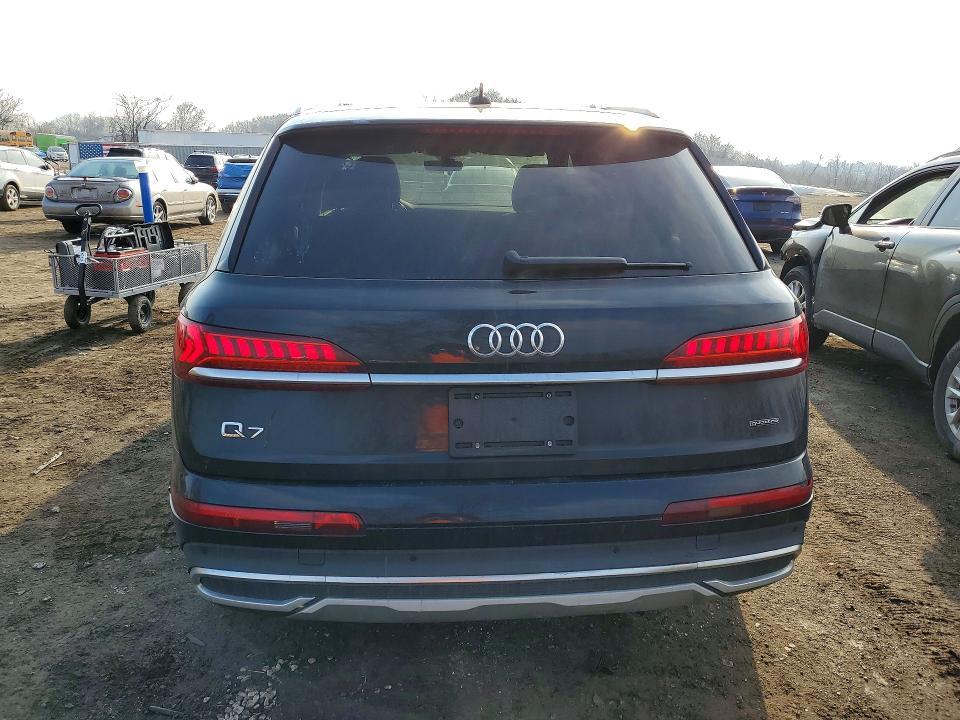 2022 Audi Q7 Premium Plus