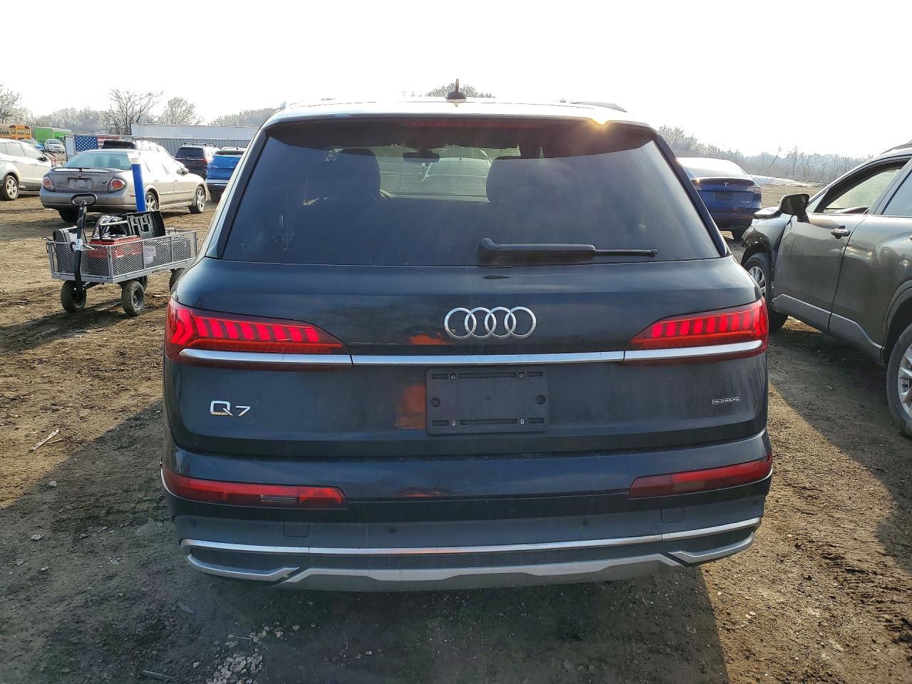 2022 Audi Q7 Premium Plus