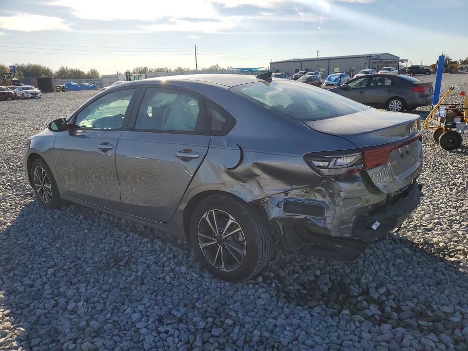 2024 KIA Forte lx