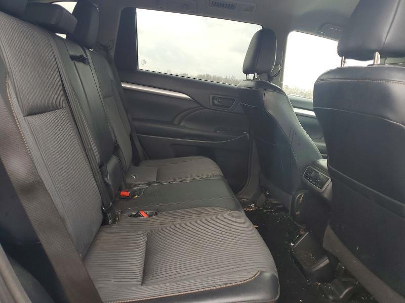 2015 Toyota Highlander le