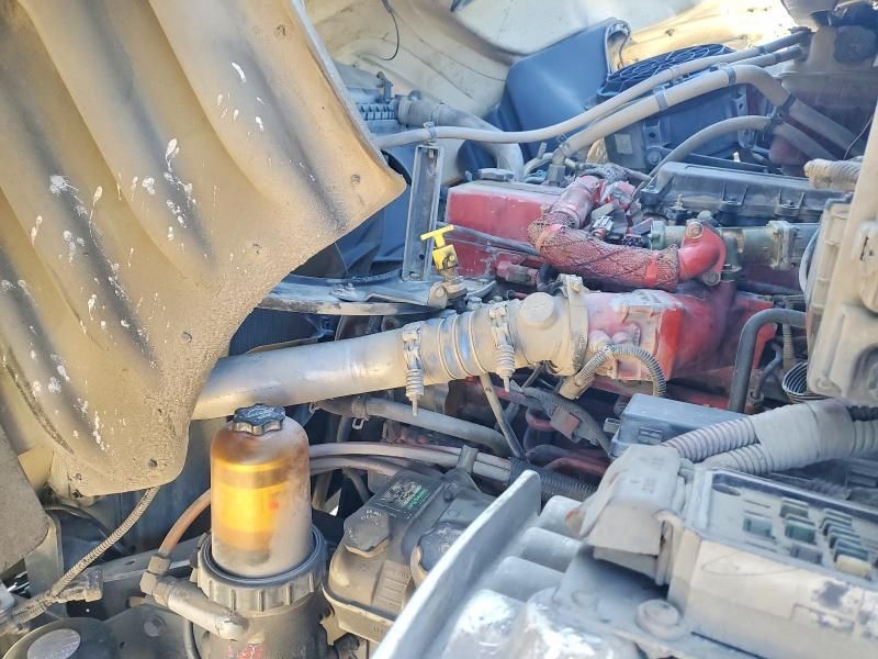 2015 Freightliner Business Class M2 Semi Truck