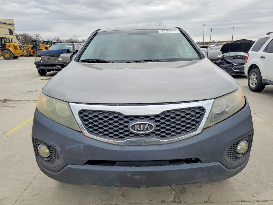 2011 KIA Sorento lx