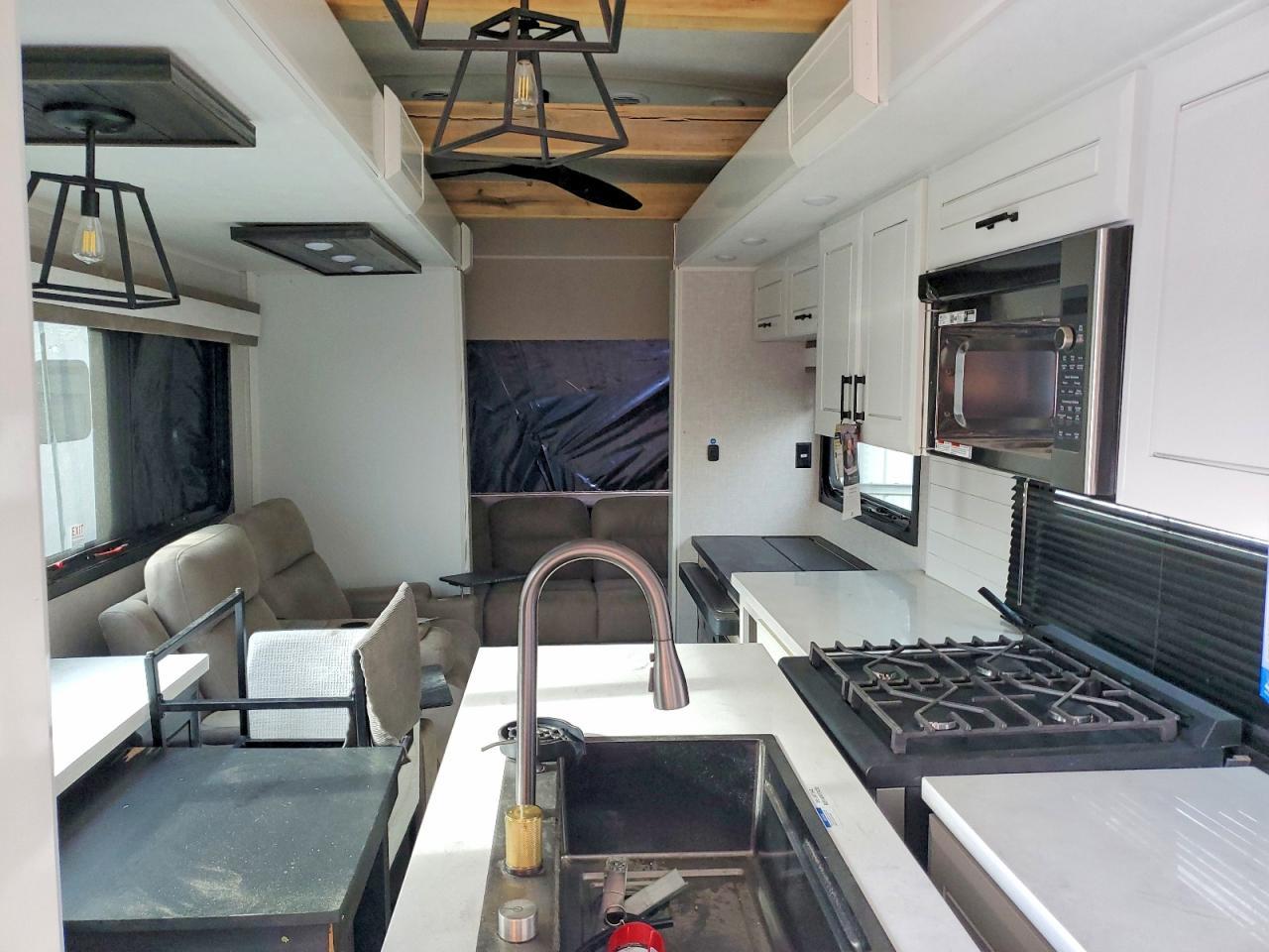 2025 Jayco Pinnacle Camper