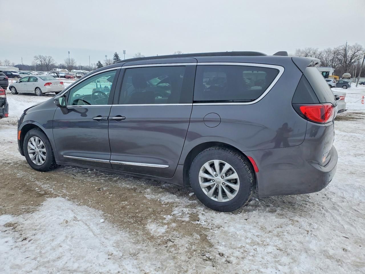2017 Chrysler Pacifica Touring l