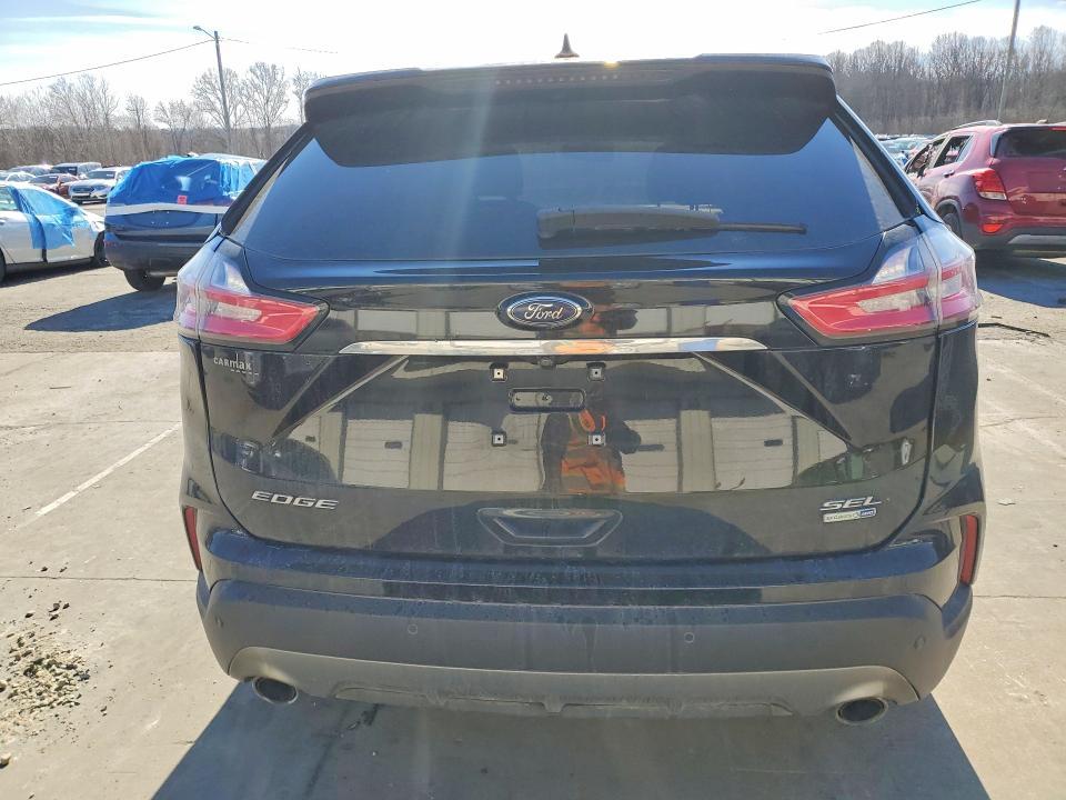 2019 Ford Edge sel