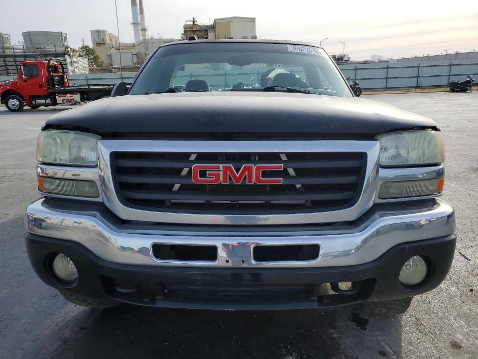2004 GMC New Sierra K1500