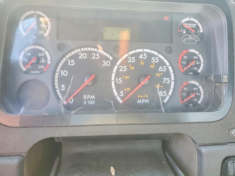 2015 Freightliner Cascadia Semi Truck