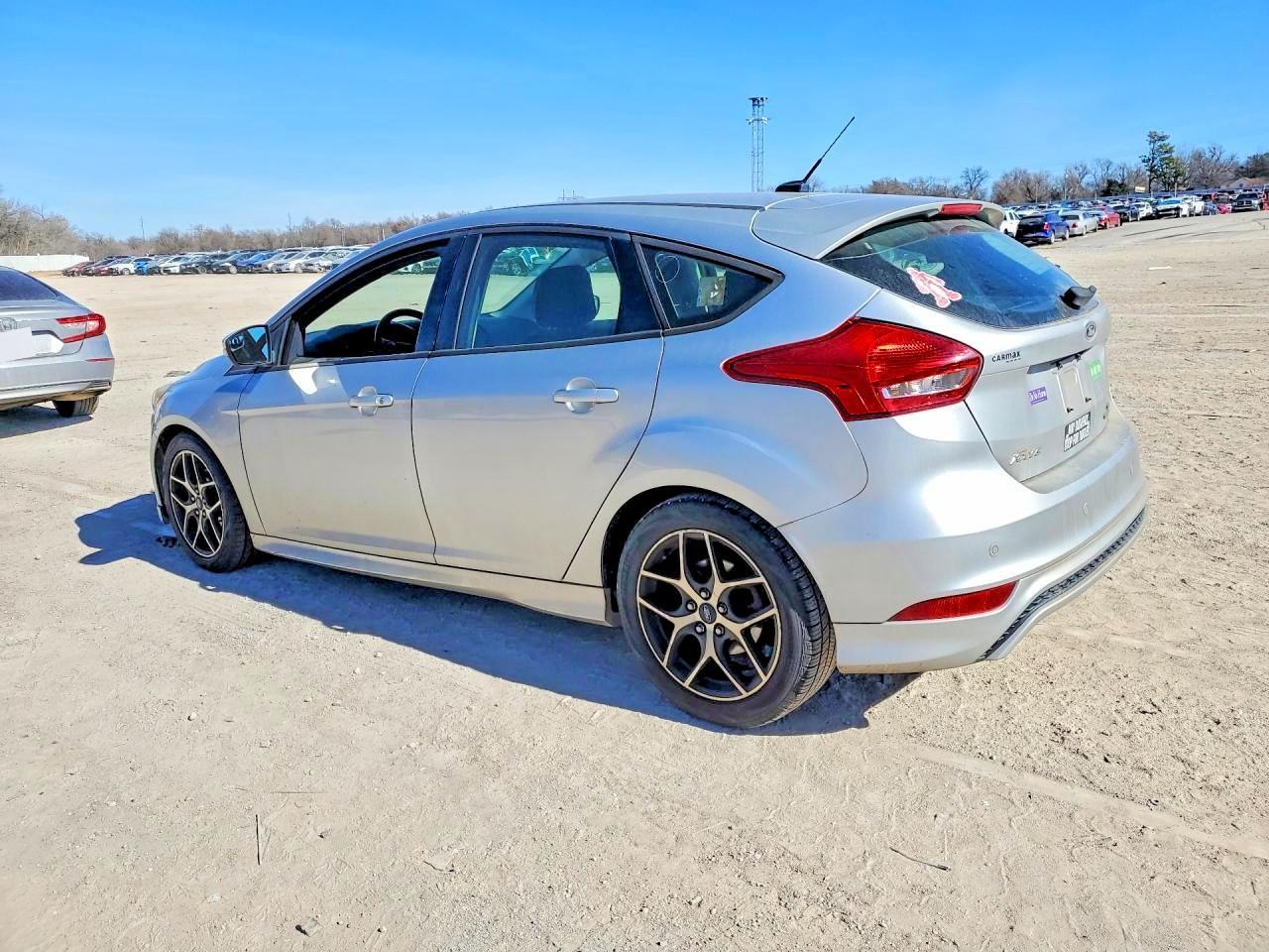 2016 Ford Focus se