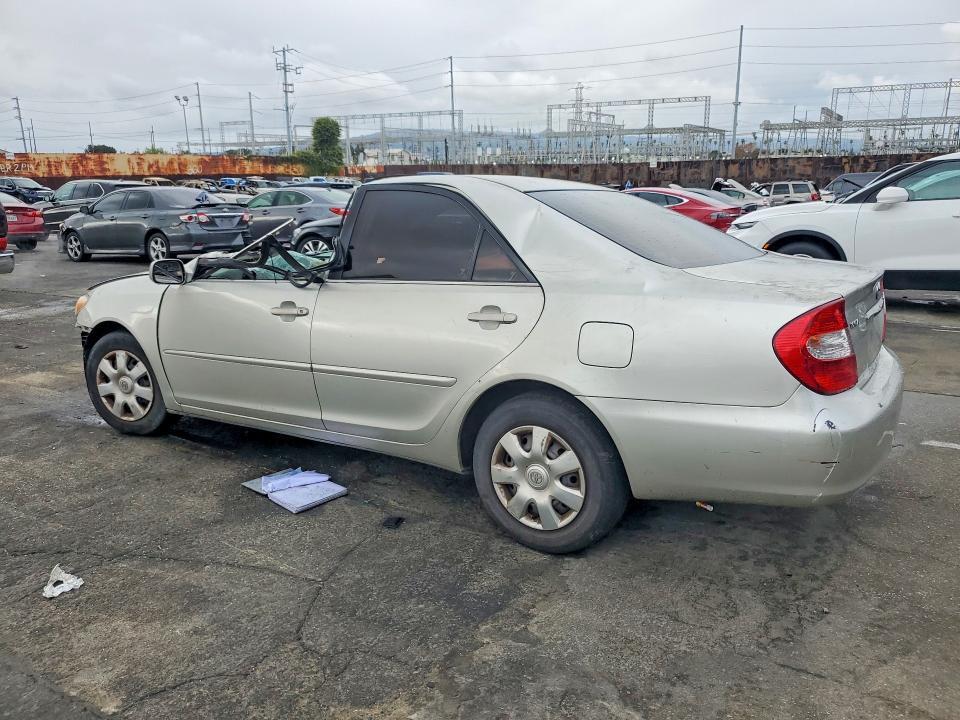 2003 Toyota Camry le