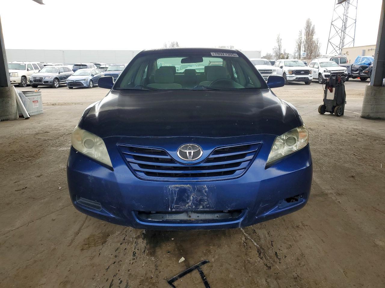 2009 Toyota Camry le