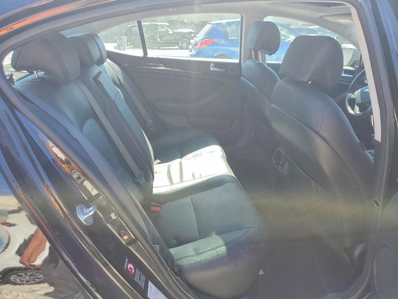 2015 KIA Cadenza Premium