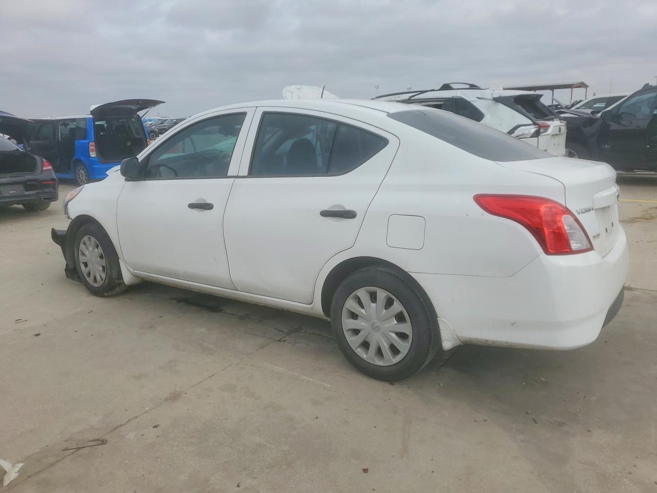 2015 Niss Versa 1.6 s