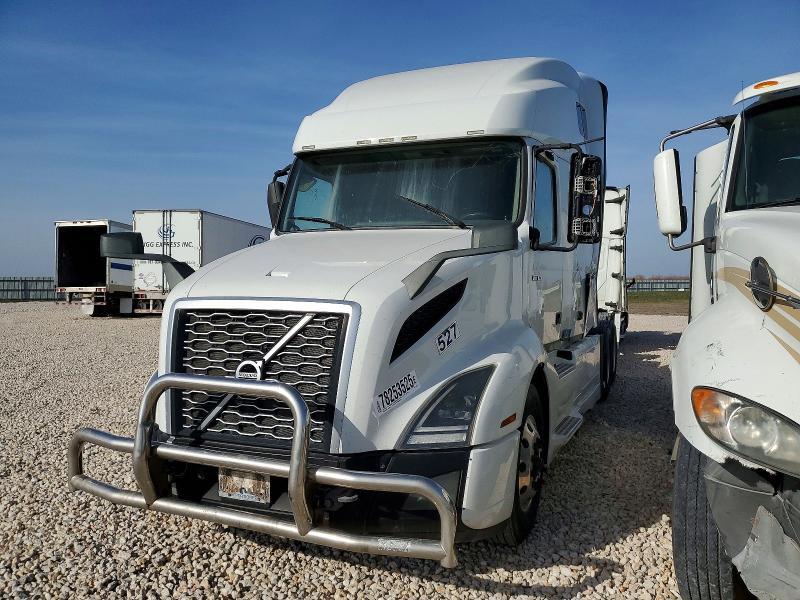 2019 Volv O VNL Semi Truck