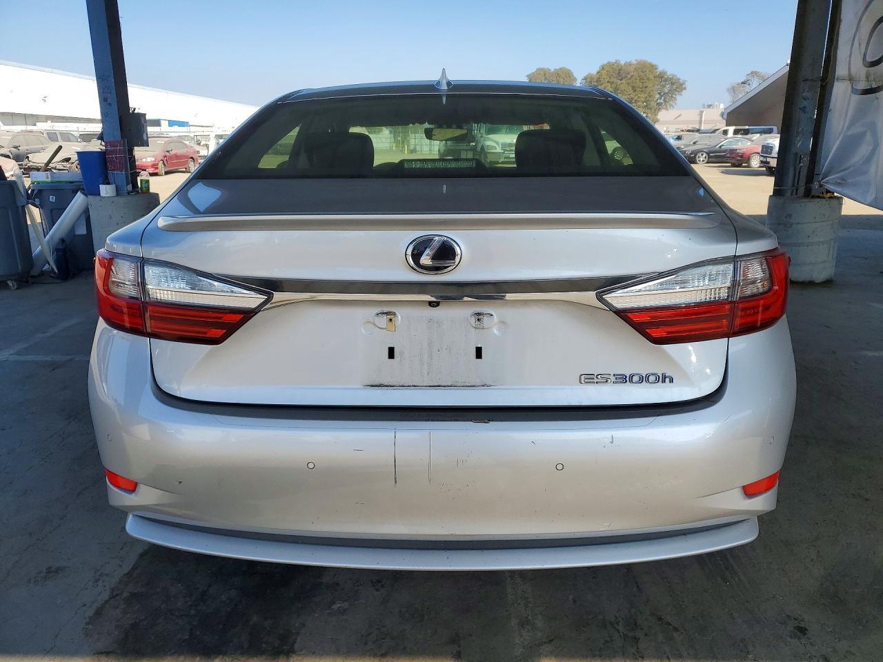 2016 Lexus Es 300h