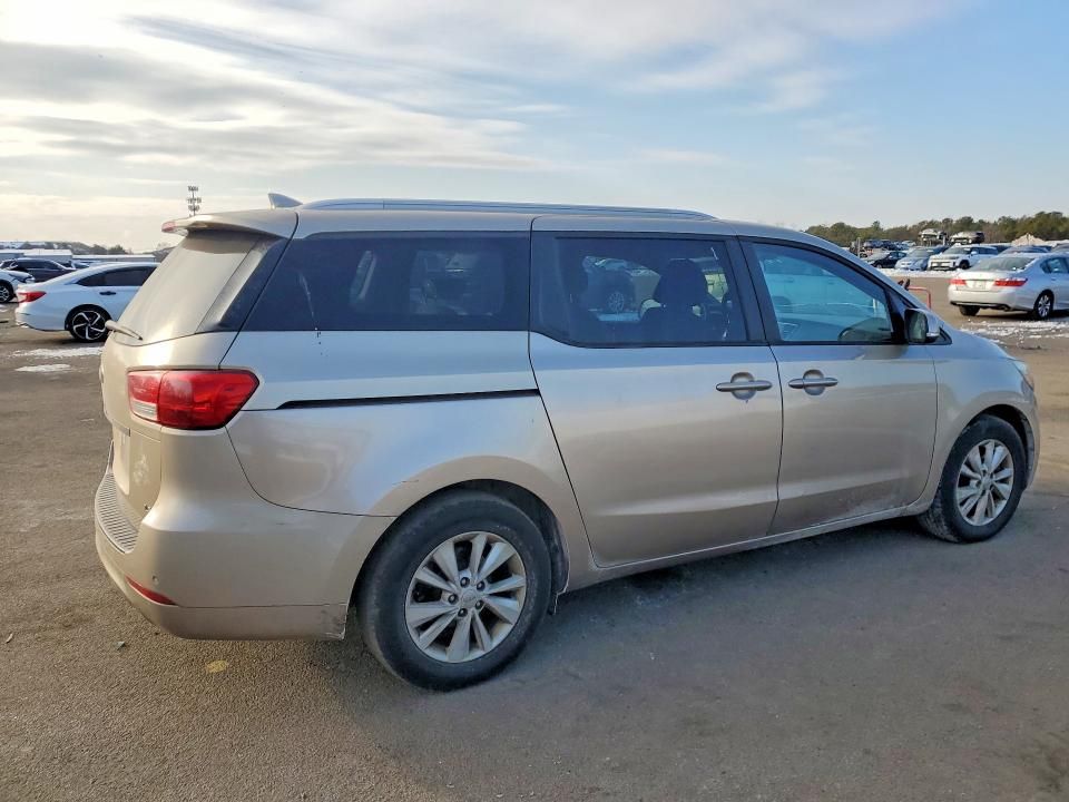 2015 KIA Sedona lx