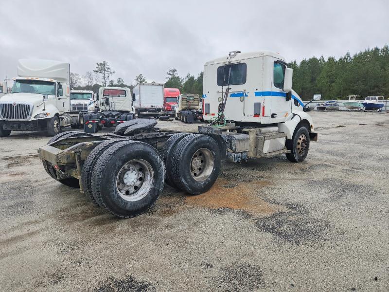 2015 Peterbilt Tractor 2015 Peterbilt 579 Semi Truck