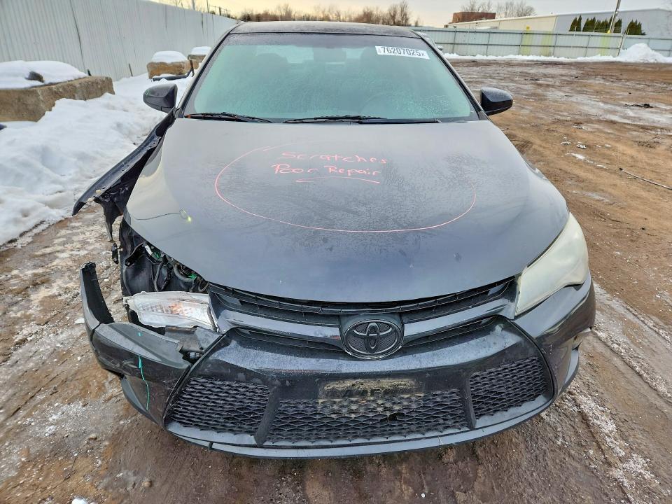 2016 Toyota Camry le
