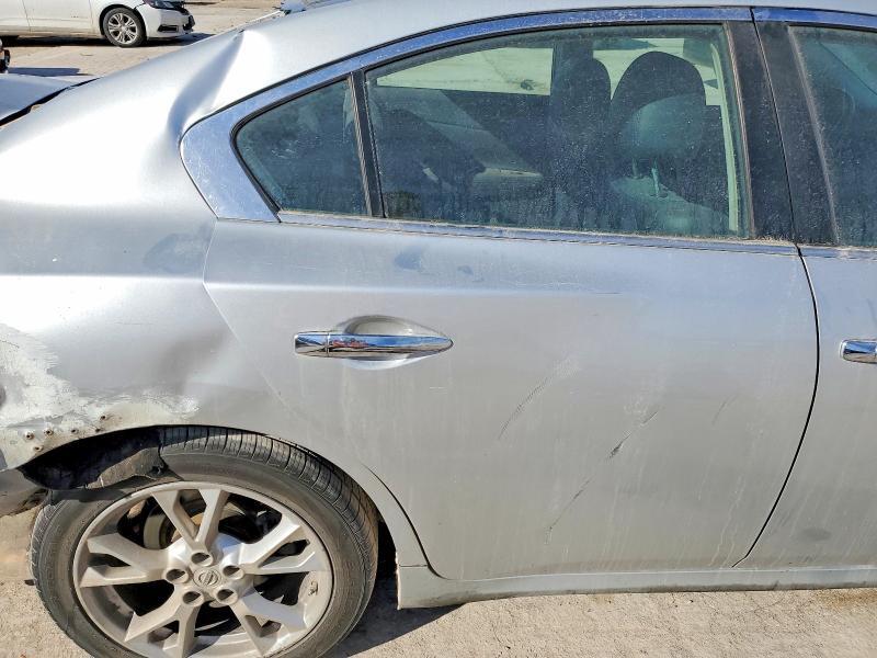2012 Nissan Maxima s
