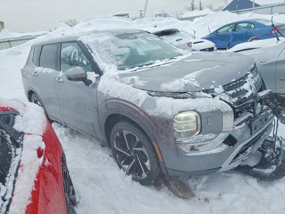 2023 Mitsubishi Outlander se