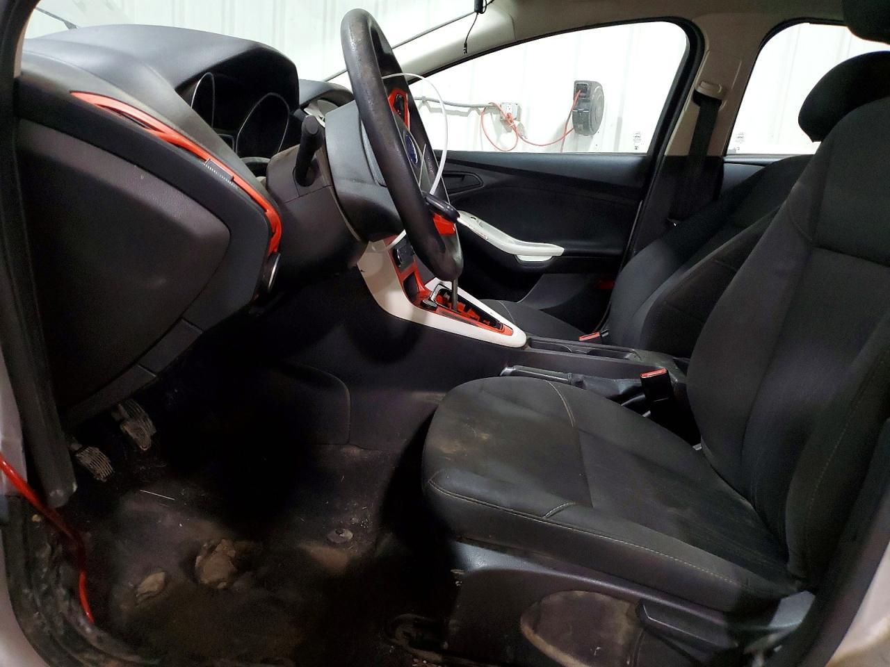 2016 Ford Focus s