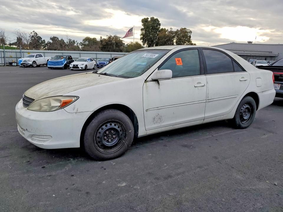 2004 Toyota Camry le