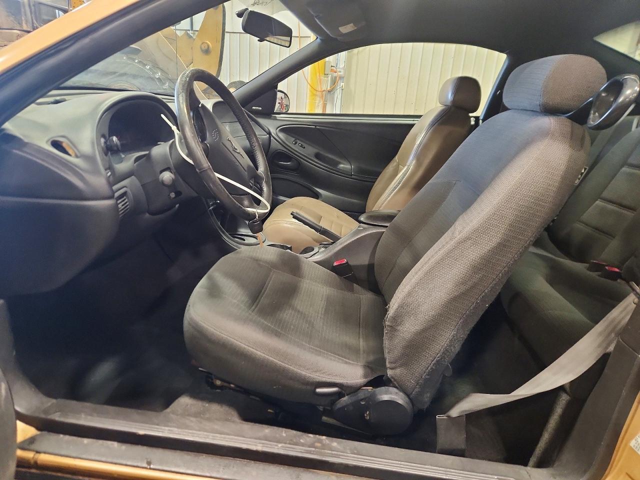 2000 Ford Mustang
