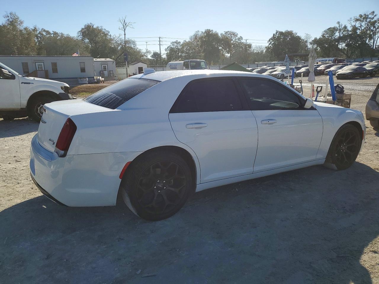 2019 Chrysler 300 s