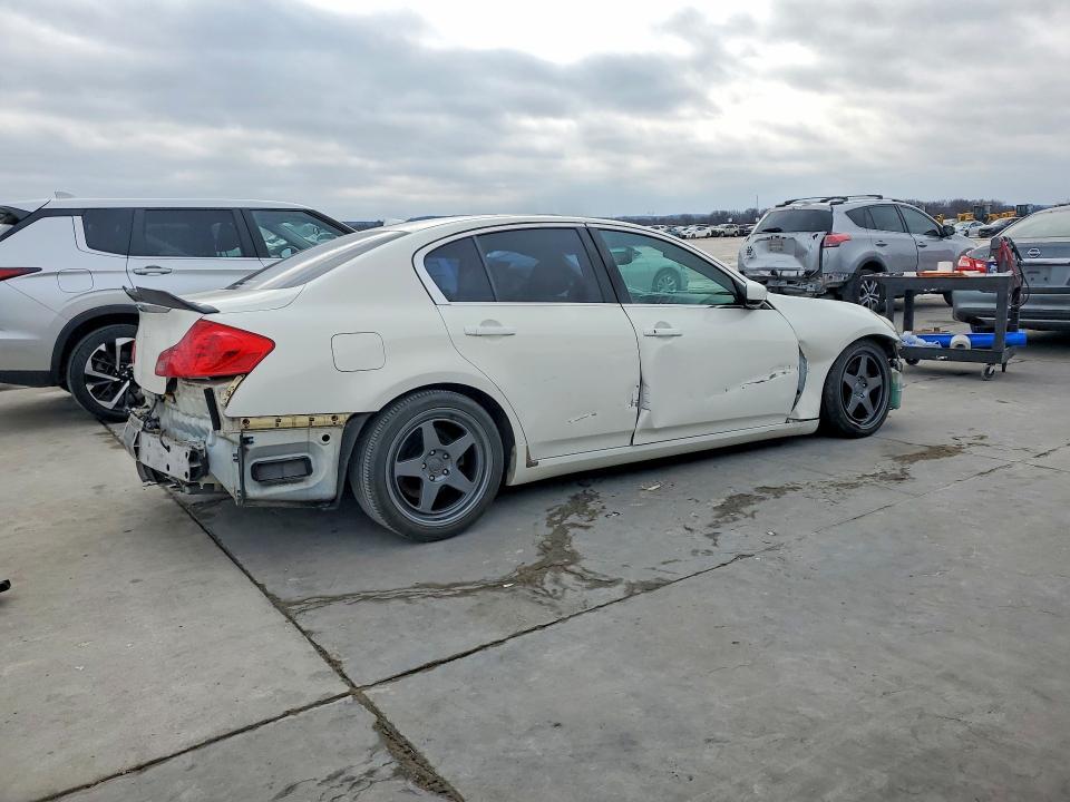 2013 Infiniti G37